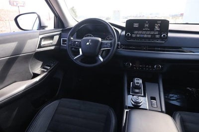 2024 Mitsubishi Outlander SE Black Edition