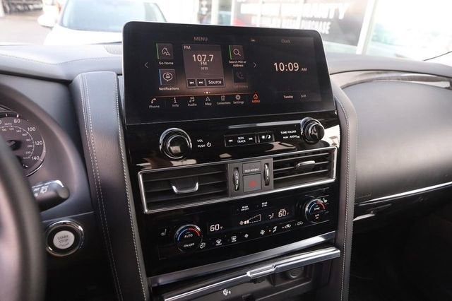 2024 INFINITI QX80 LUXE