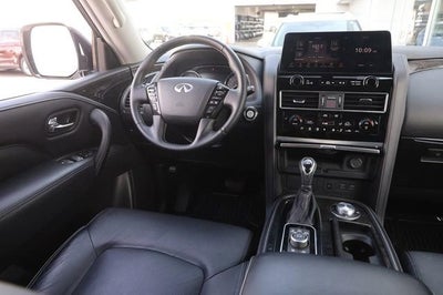 2024 INFINITI QX80 LUXE