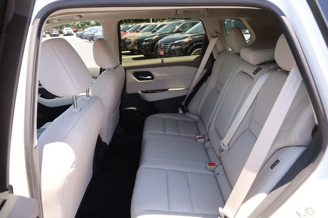 2025 Nissan Rogue SL