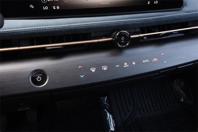 2025 Nissan ARIYA PLATINUM+