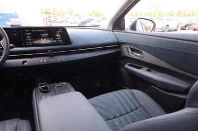 2025 Nissan ARIYA PLATINUM+