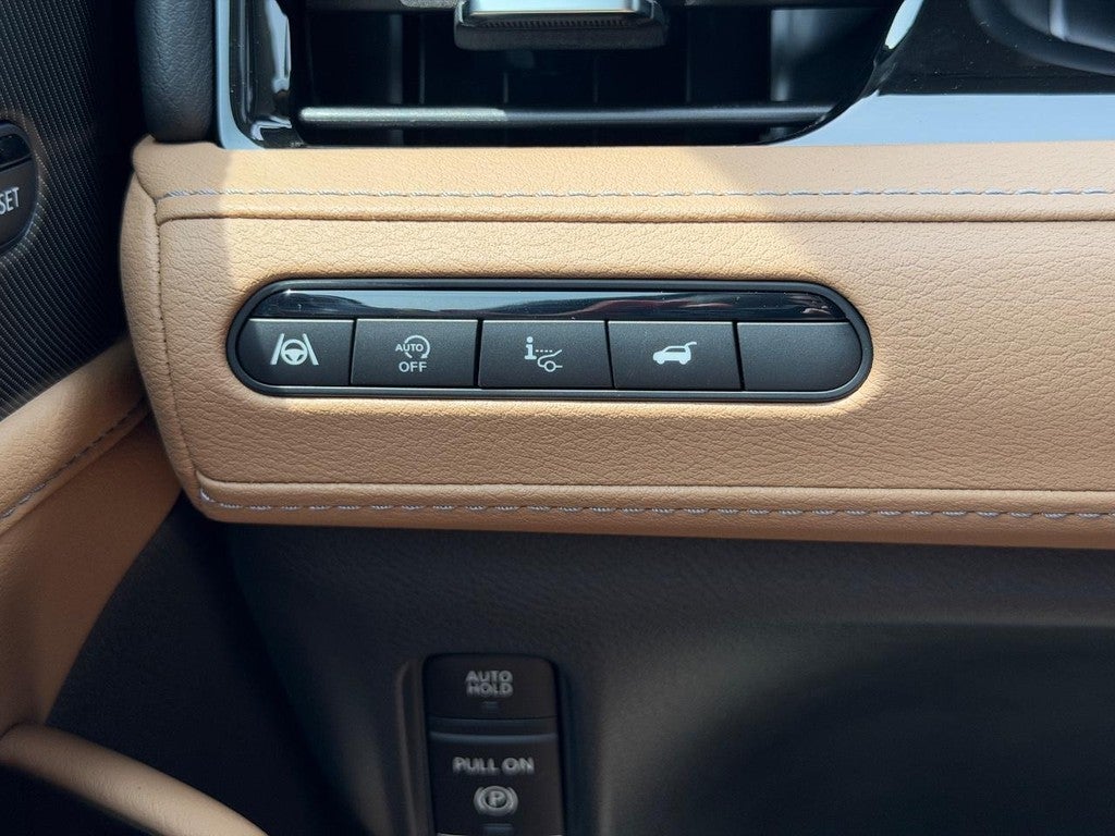 2027 INFINITI QX80 LUXE AWD