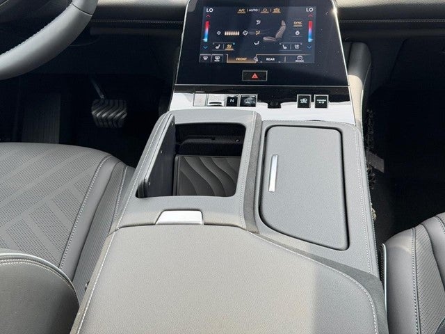 2027 INFINITI QX80 LUXE AWD
