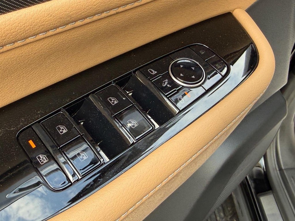 2027 INFINITI QX80 LUXE AWD
