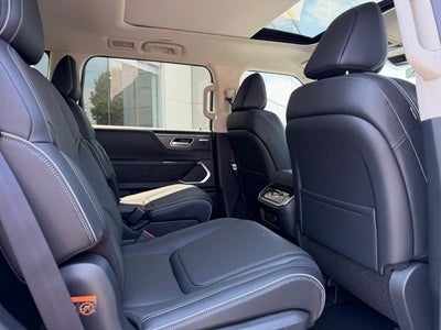 2027 INFINITI QX80 LUXE AWD