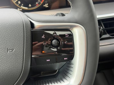2027 INFINITI QX80 LUXE AWD